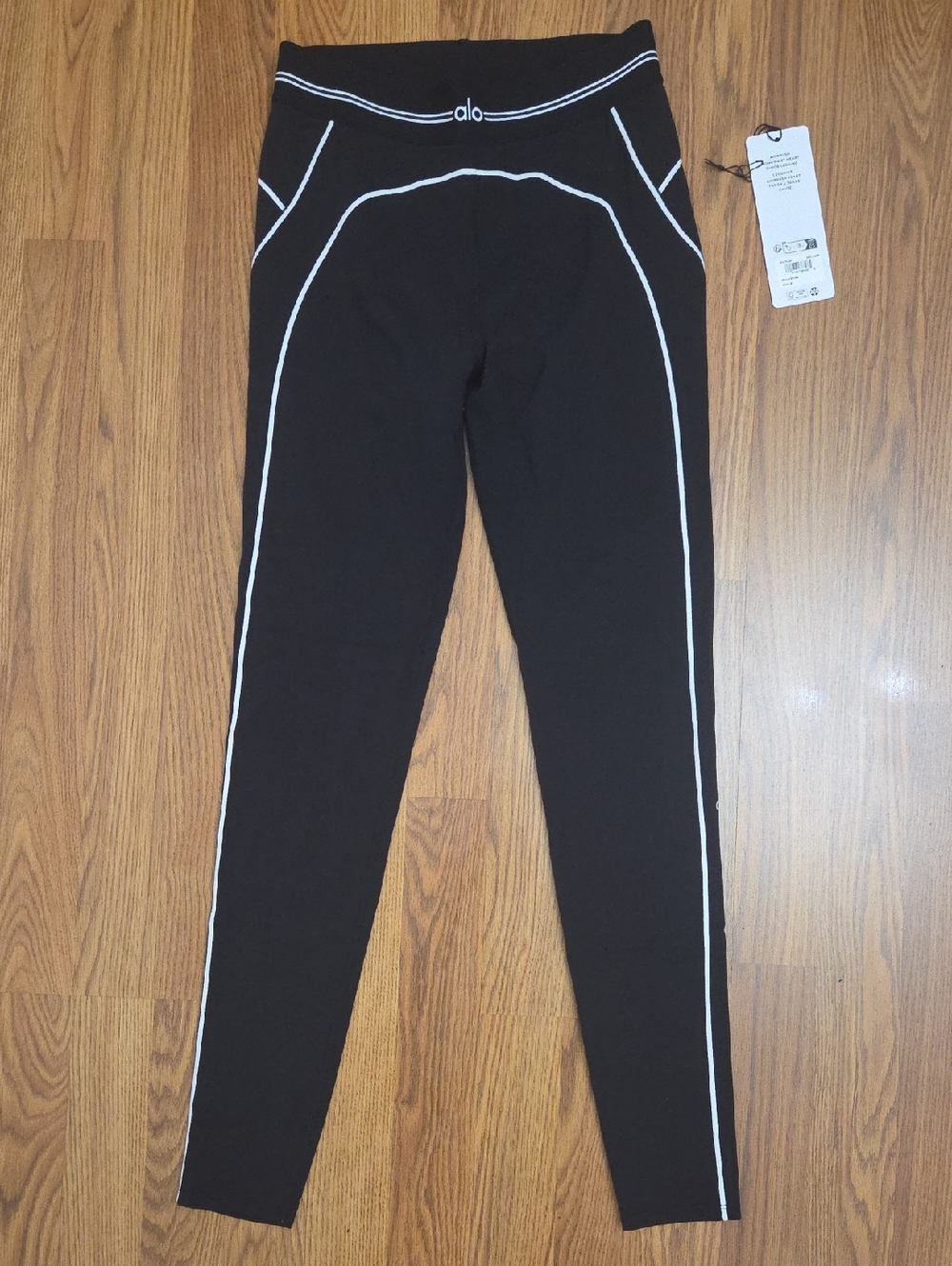 Alo Yoga Airbrush High-Waist Heart Throb Leggings/ Medium
